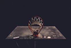 半岛体育APP-乒超联赛战况：达拉斯独行侠防线稳固，切尔西进攻受阻，C罗成最佳